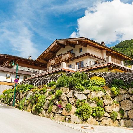 Haus Sabrina - Ferienwohnungen Saalbach-Hinterglemm Ngoại thất bức ảnh